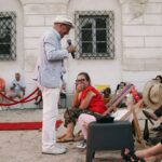 Artur Barciś zadaje pytanie publiczności